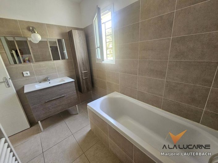 Image No.10-3 Bed House for sale