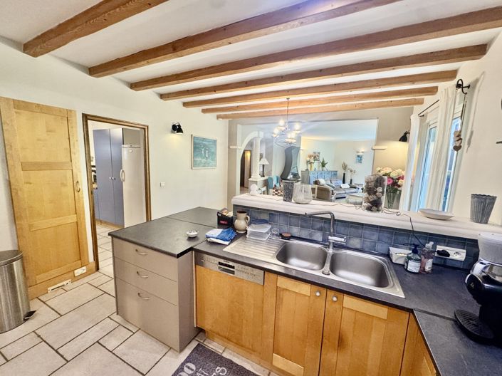Image No.10-4 Bed House for sale