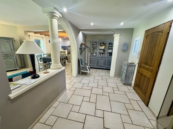 Image No.16-4 Bed House for sale