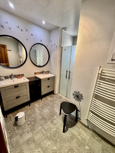 Image No.22-4 Bed House for sale