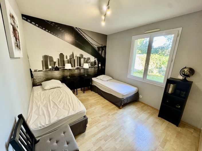 Image No.26-4 Bed House for sale
