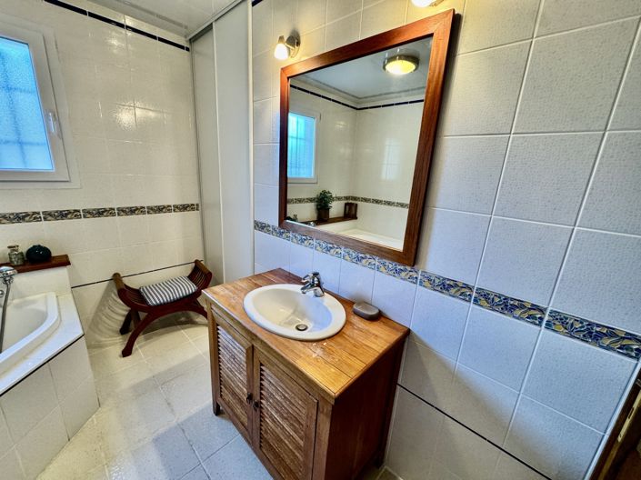 Image No.29-4 Bed House for sale