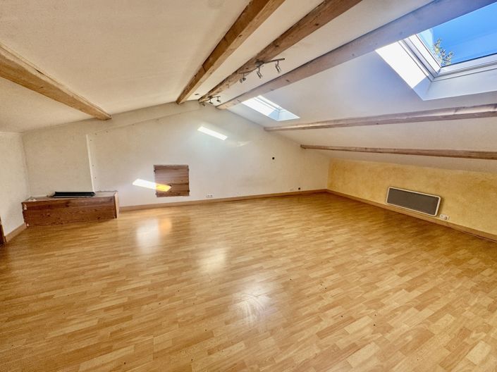 Image No.30-4 Bed House for sale