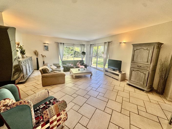 Image No.7-4 Bed House for sale