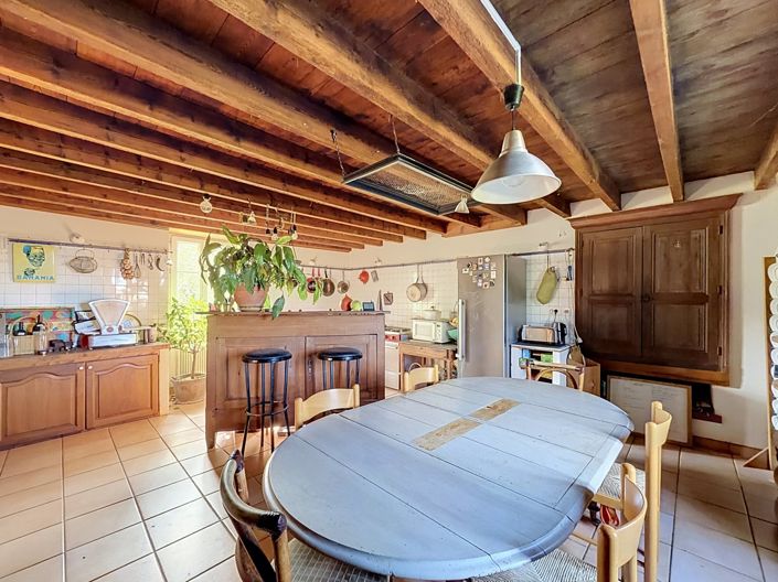 Image No.6-6 Bed House for sale