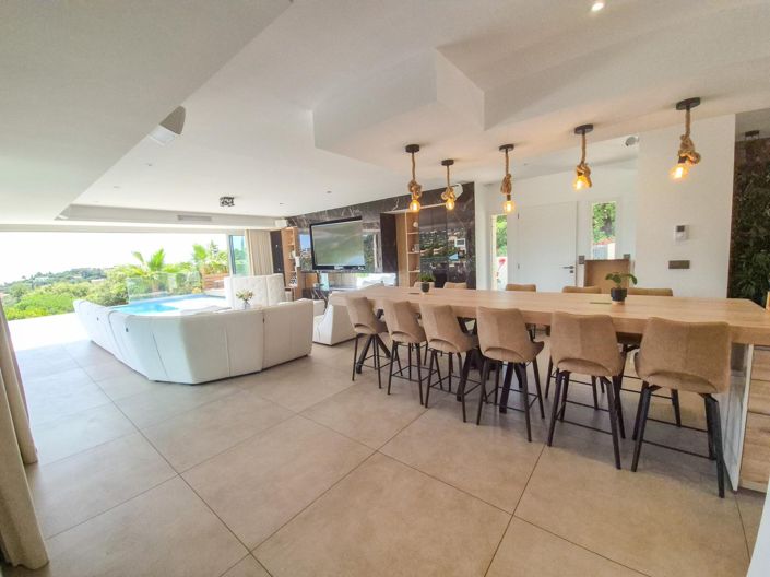 Image No.11-4 Bed House for sale