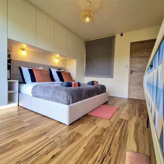 Image No.17-4 Bed House for sale