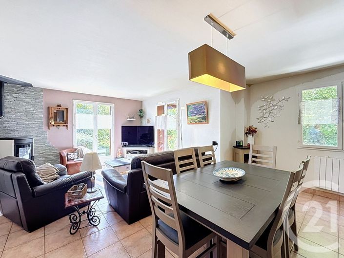 Image No.3-4 Bed House for sale