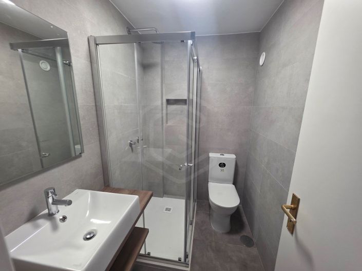 Image No.19-4 Bed Apartment for sale