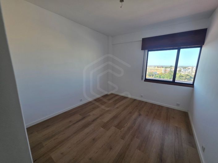 Image No.23-4 Bed Apartment for sale