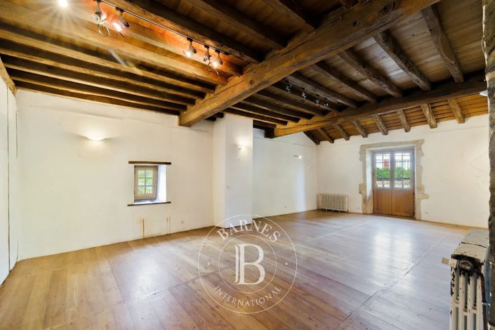 Image No.6-House for sale