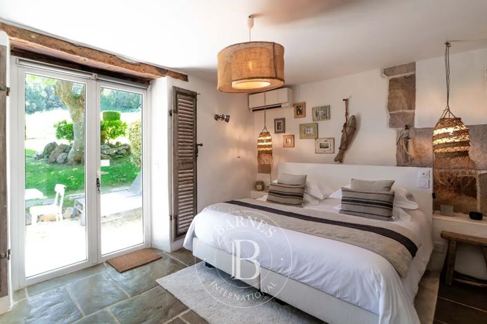 Image No.18-14 Bed House for sale