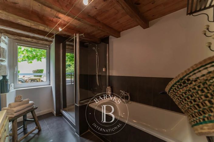 Image No.19-14 Bed House for sale
