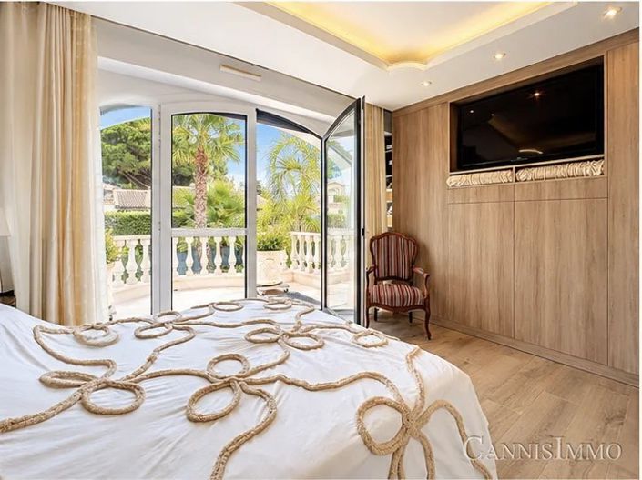 Image No.11-4 Bed House for sale