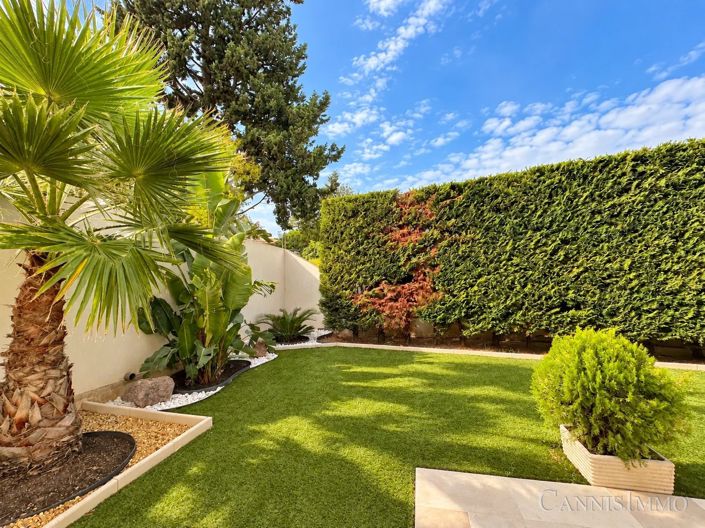 Image No.17-4 Bed House for sale