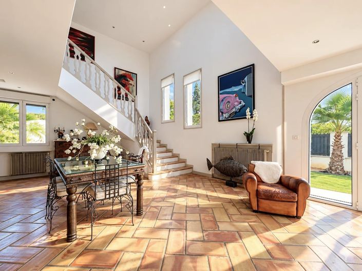 Image No.6-4 Bed House for sale