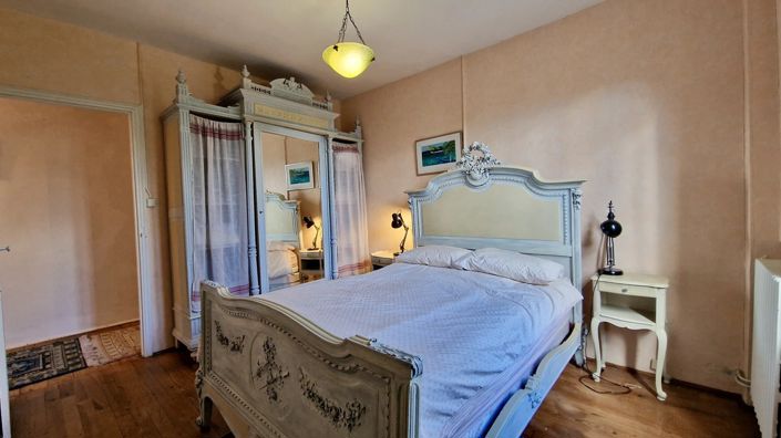 Image No.15-4 Bed House for sale
