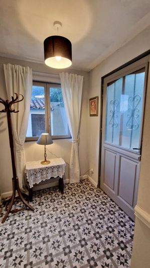 Image No.8-4 Bed House for sale