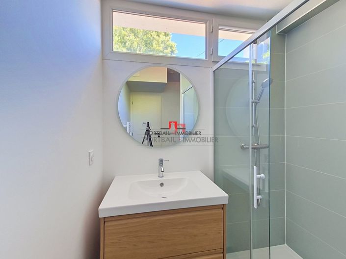Image No.5-1 Bed House for sale