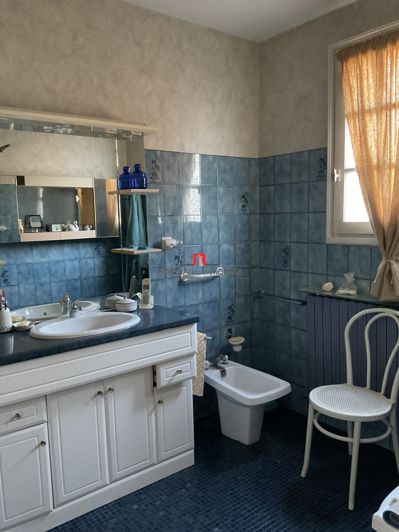 Image No.13-3 Bed House for sale