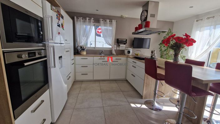 Image No.3-2 Bed House for sale