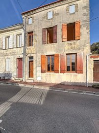 1 - Blaye, Casa