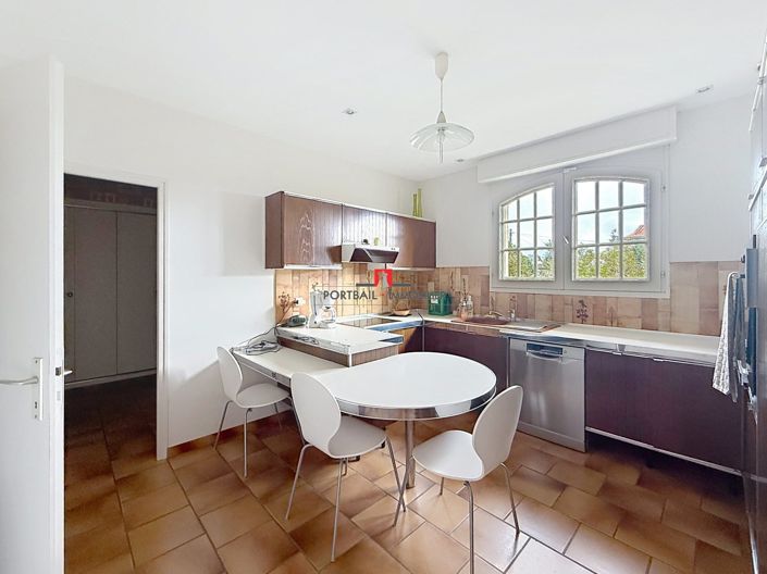 Image No.4-4 Bed House for sale