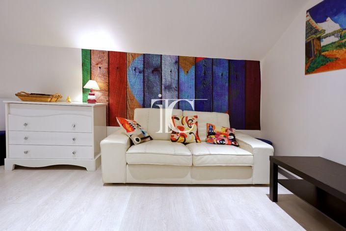 Image No.4-5 Bed House for sale