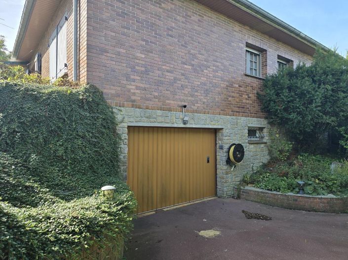 Image No.11-5 Bed House for sale