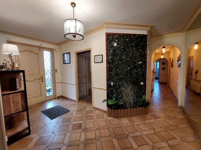 Image No.5-5 Bed House for sale