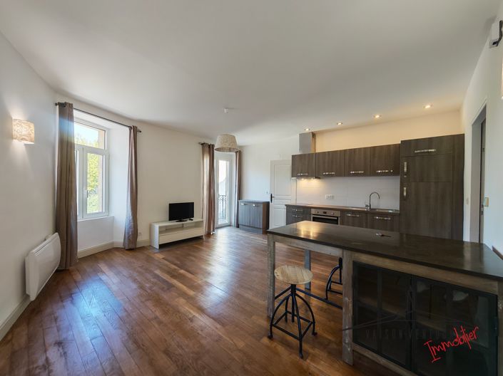 Image No.11-2 Bed House for sale
