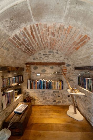 Image No.15-6 Bed House for sale