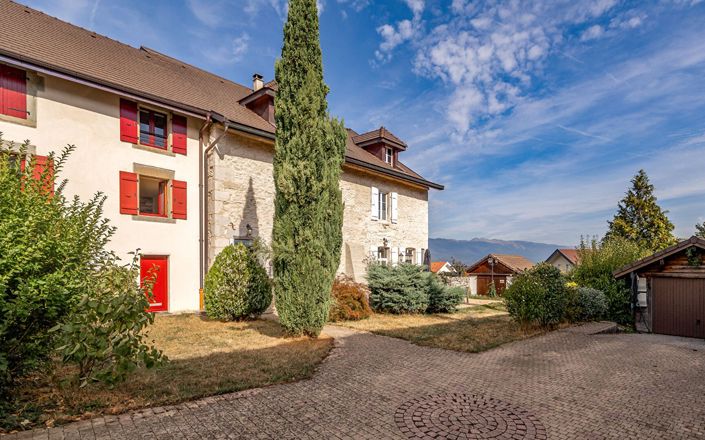 Image No.4-6 Bed House for sale