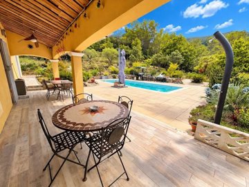 1 - Le Cannet-des-Maures, Casa