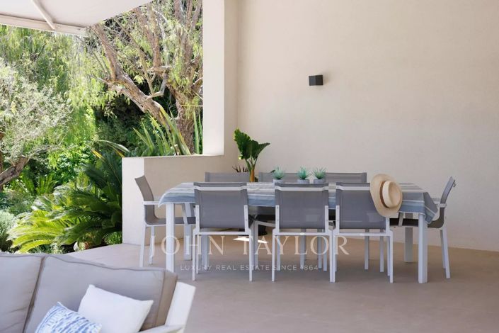 Image No.6-4 Bed House for sale