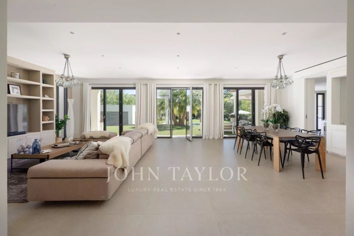Image No.9-4 Bed House for sale