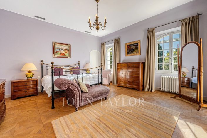 Image No.18-7 Bed House for sale