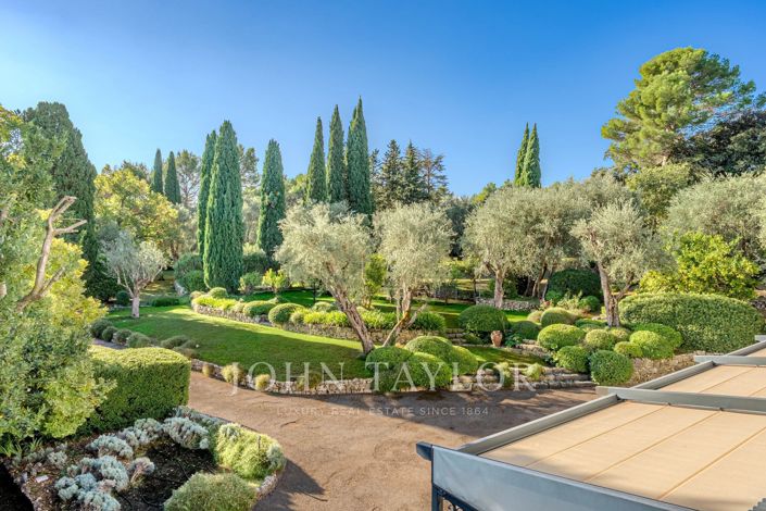 Image No.6-7 Bed House for sale