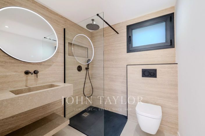 Image No.19-5 Bed House for sale