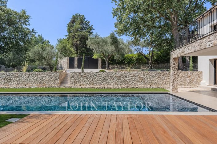 Image No.5-5 Bed House for sale