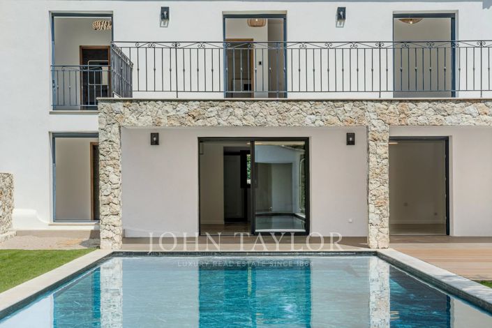 Image No.6-5 Bed House for sale