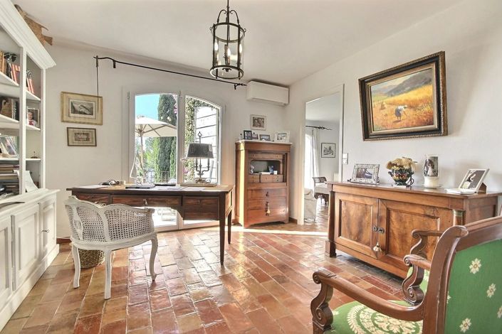 Image No.23-House for sale