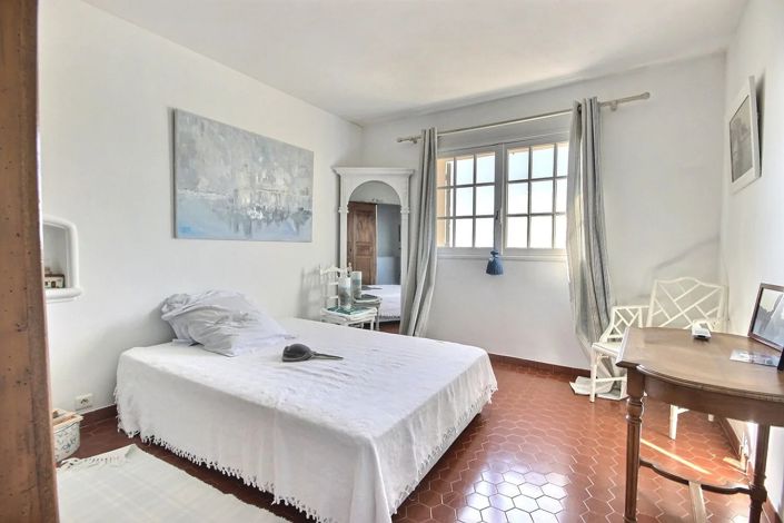Image No.30-House for sale