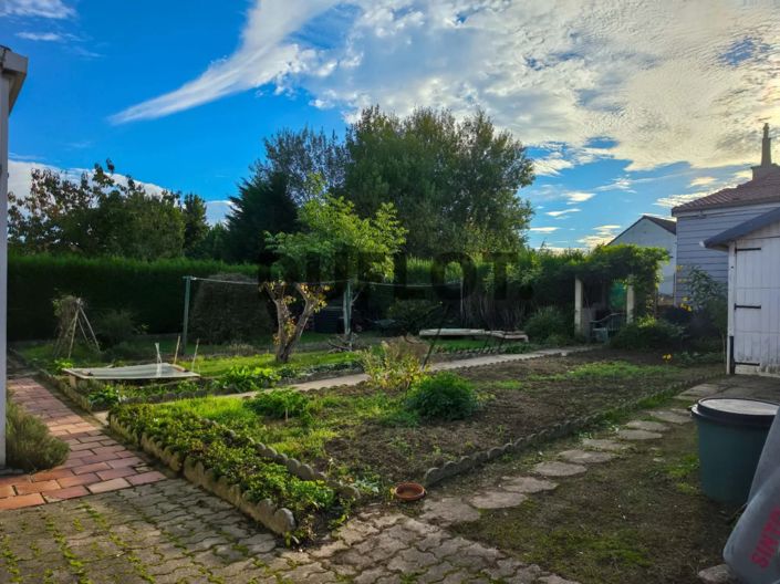 Image No.4-2 Bed House for sale