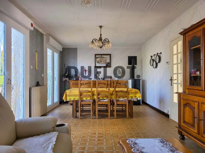 Image No.5-2 Bed House for sale