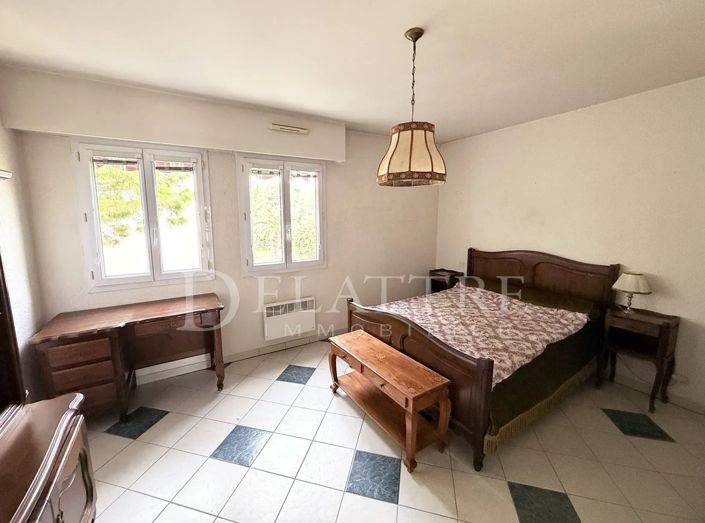 Image No.10-3 Bed Apartment for sale