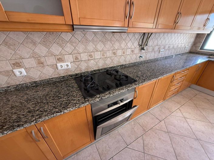 Image No.14-4 Bed House for sale