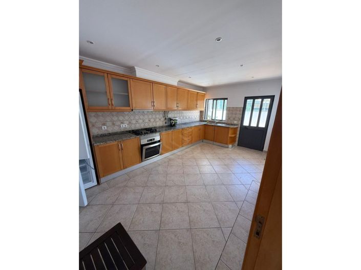 Image No.15-4 Bed House for sale