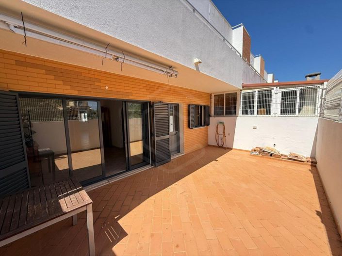 Image No.16-4 Bed House for sale