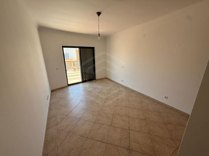 Image No.28-4 Bed House for sale